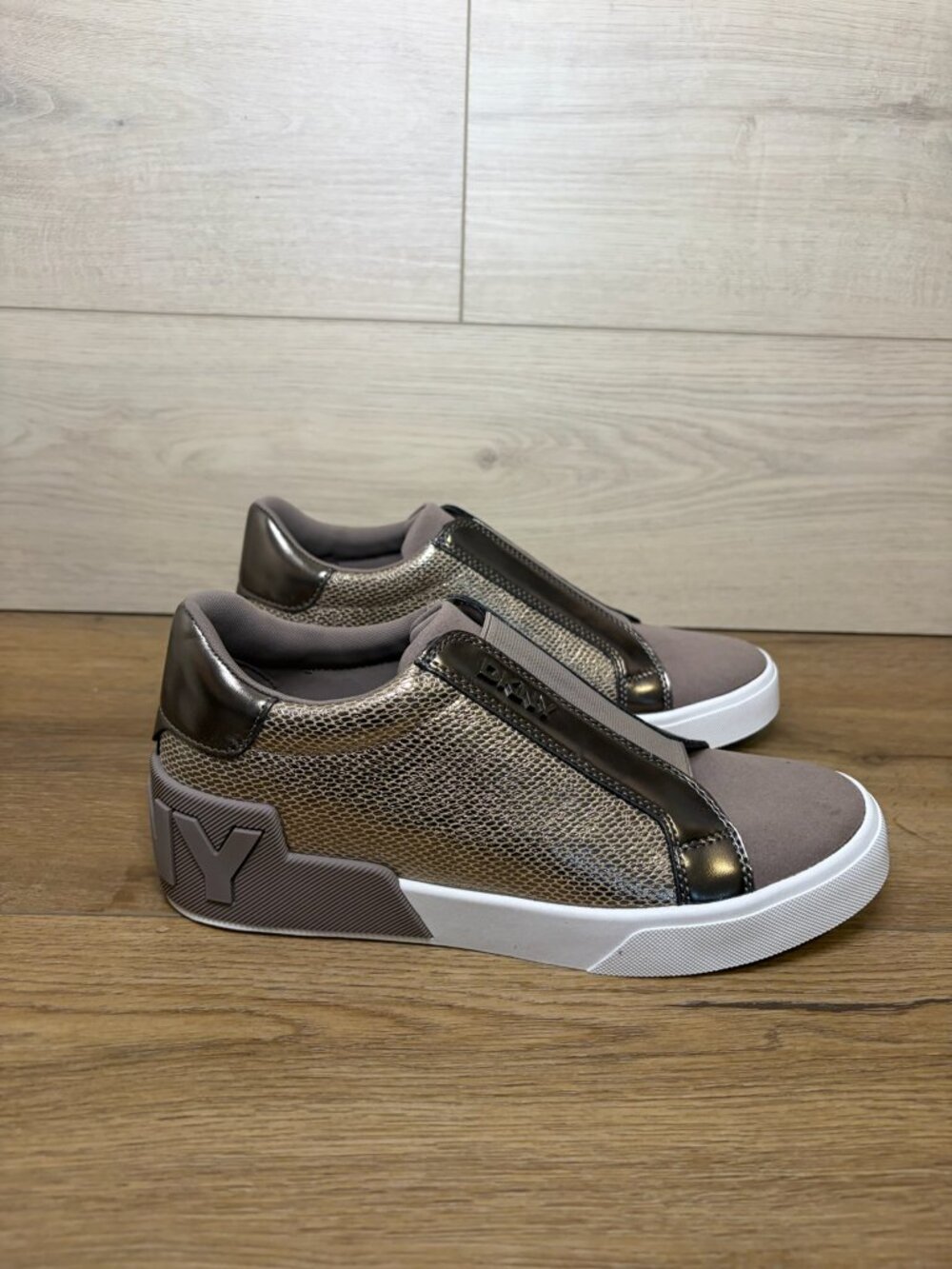 DKNY Mindi Slip On Sneakers Metallic Bronze Pewter Shoes 8.5